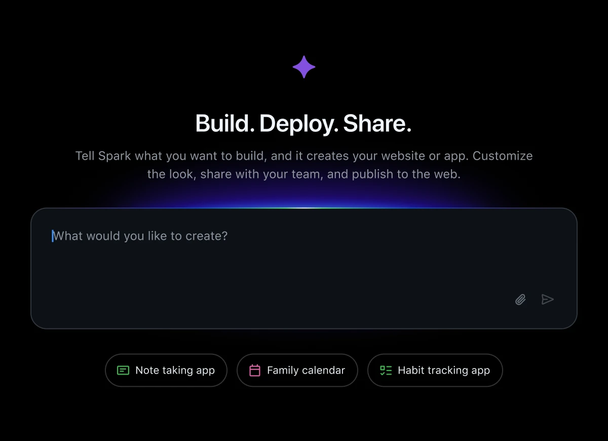 Dunkle Oberfläche mit einem violetten Stern und dem Schriftzug „Build. Deploy. Share.“ und der Frage „Was möchten Sie als Nächstes programmieren?“, gefolgt von Buttons: Notizen-App, Familienkalender, App zum Tracken von Gewohnheiten.