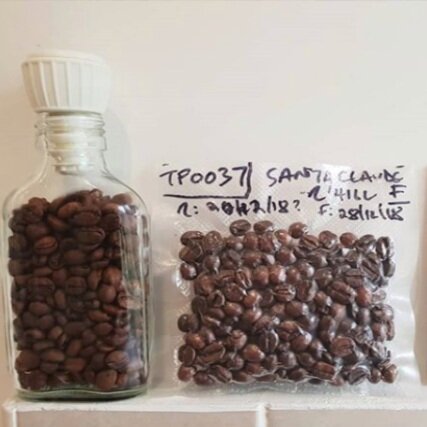 Canyoukeepcoffeeinthefreezer3F How Long Does Coffee Last?