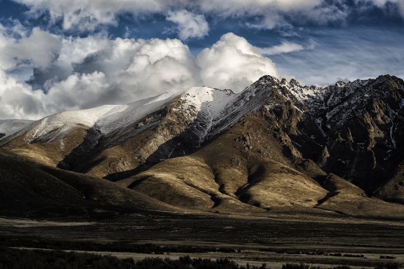 Nevada, munţi, snowcaps, billowyclouds, nori, februarie Nevada, munţi, snowcaps, billowyclouds, nori, februarie