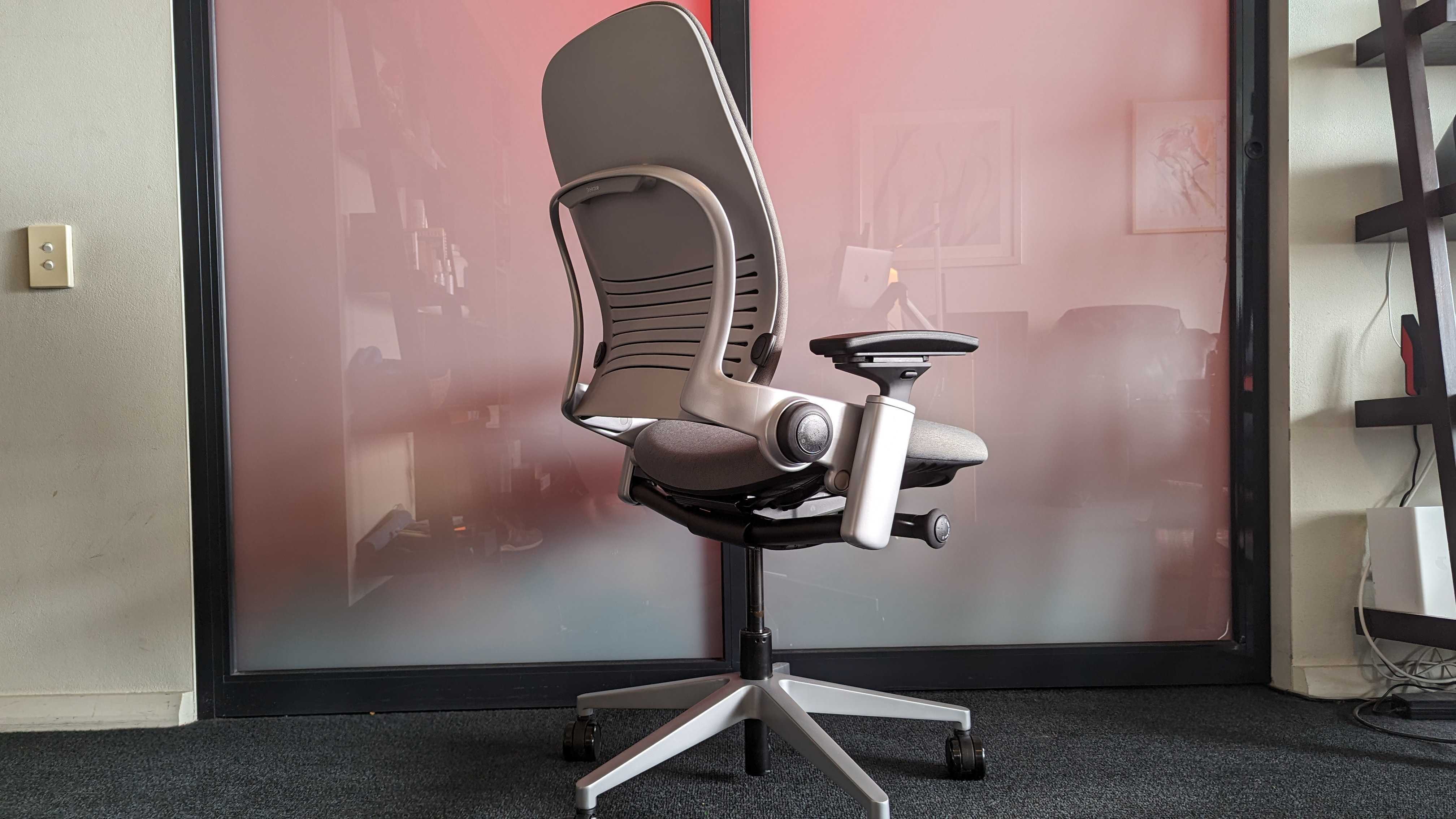 Steelcase Leap rear
