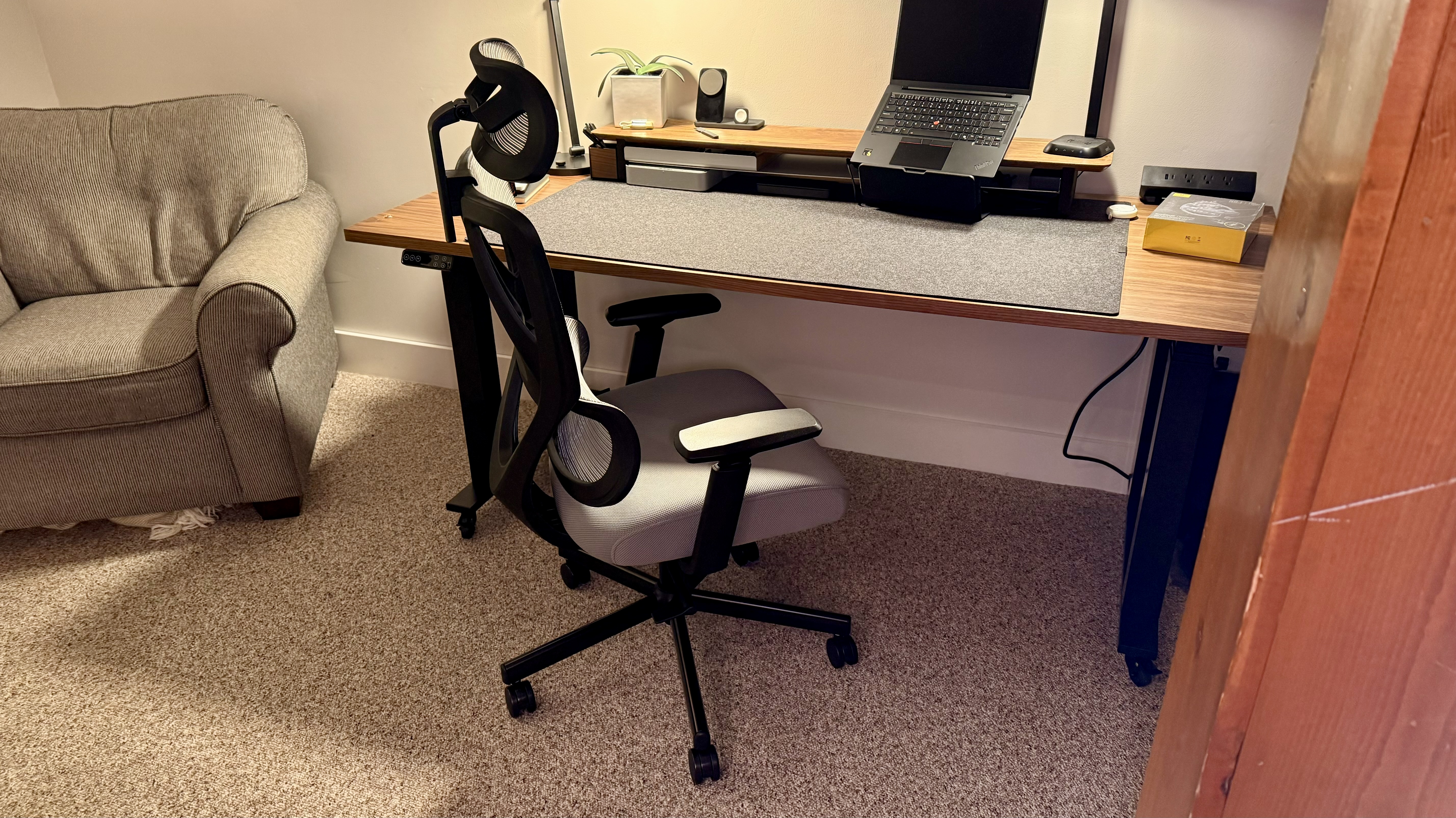 ProtoArc EC100 in a home office during our review process