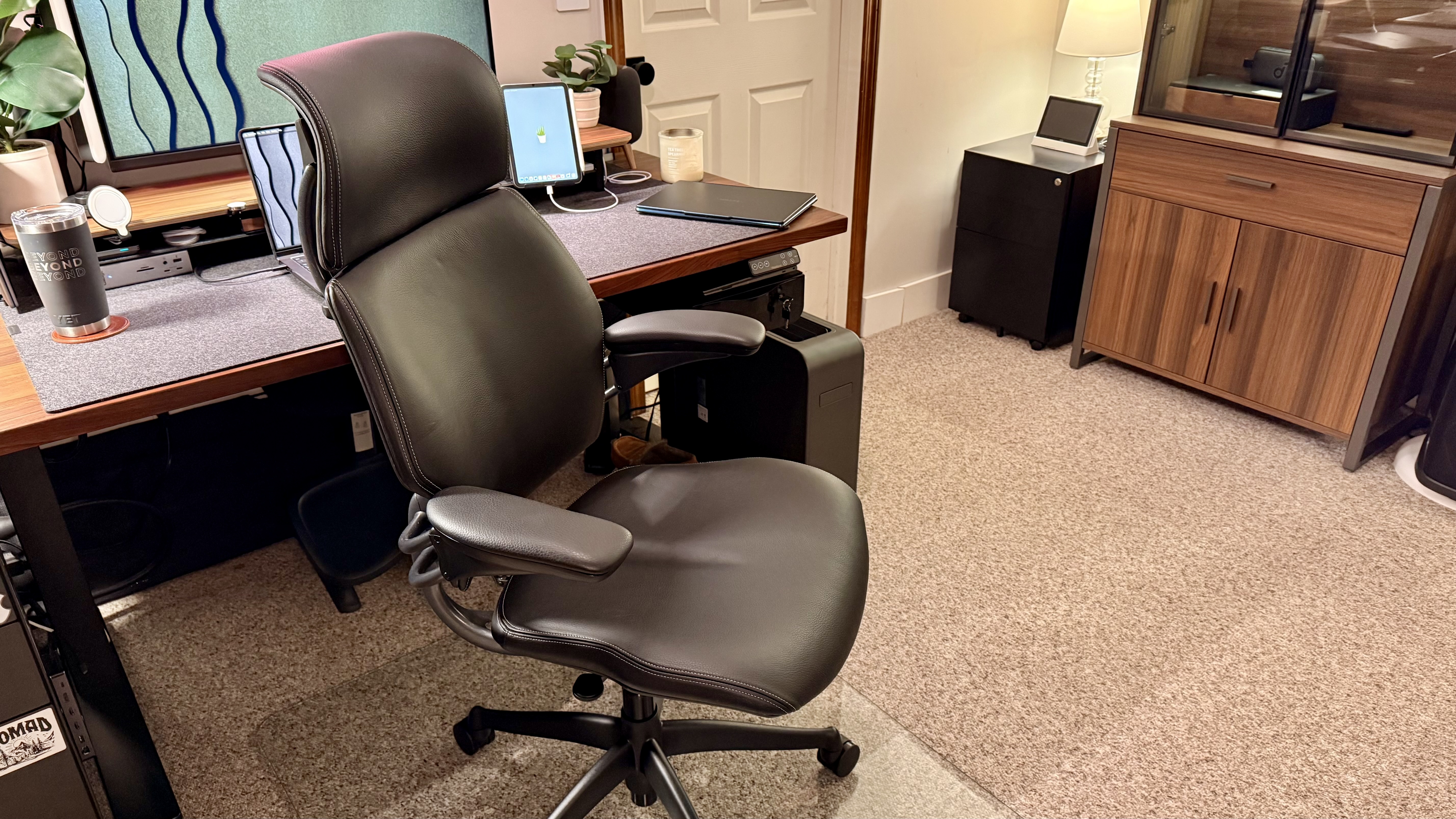 Full view of the Humanscale Freedom in a home office