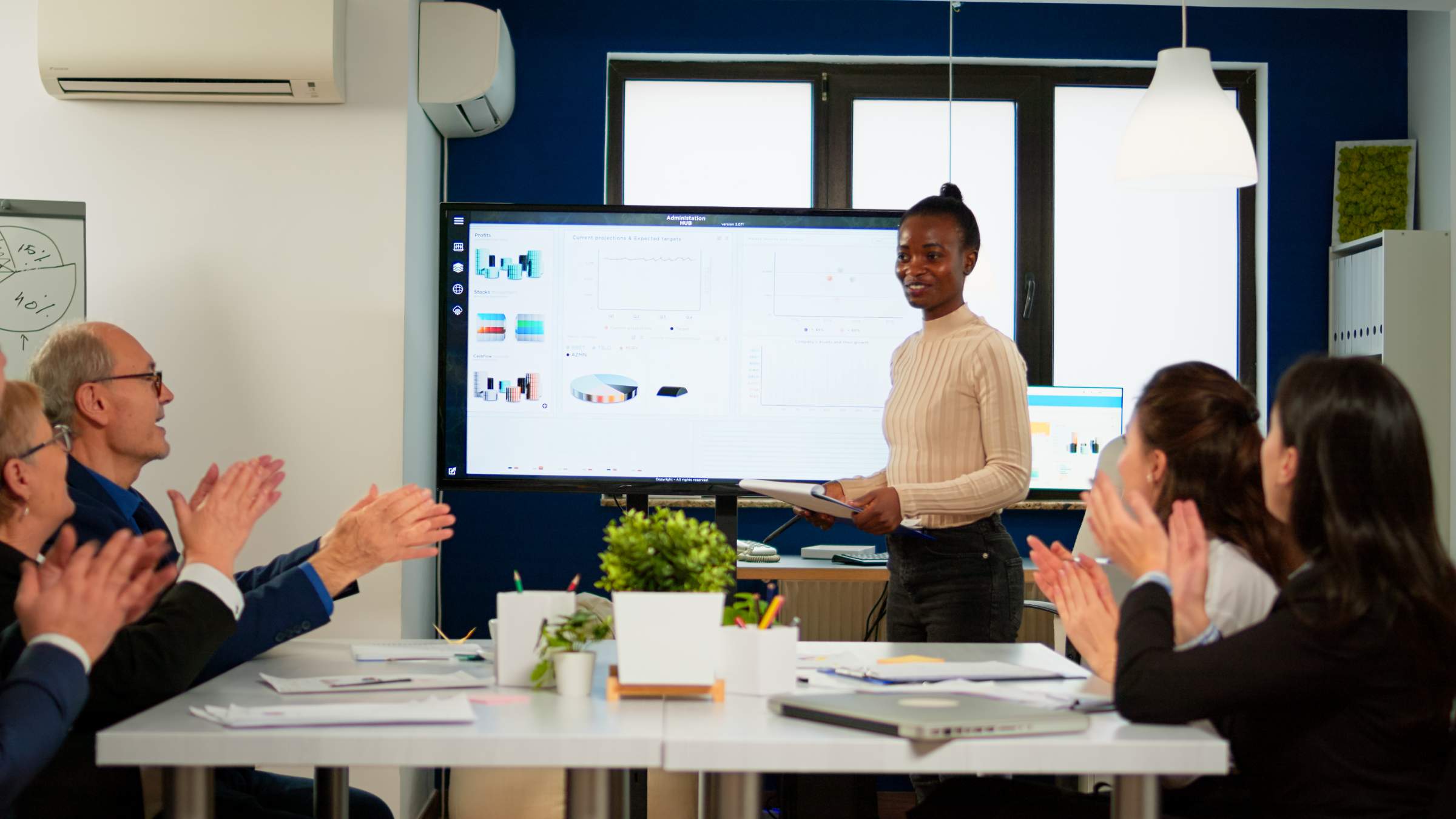 Create a Pitch That Will Have Investors Fighting to Fund Your Business Create a Pitch That Will Have Investors Fighting to Fund Your Business