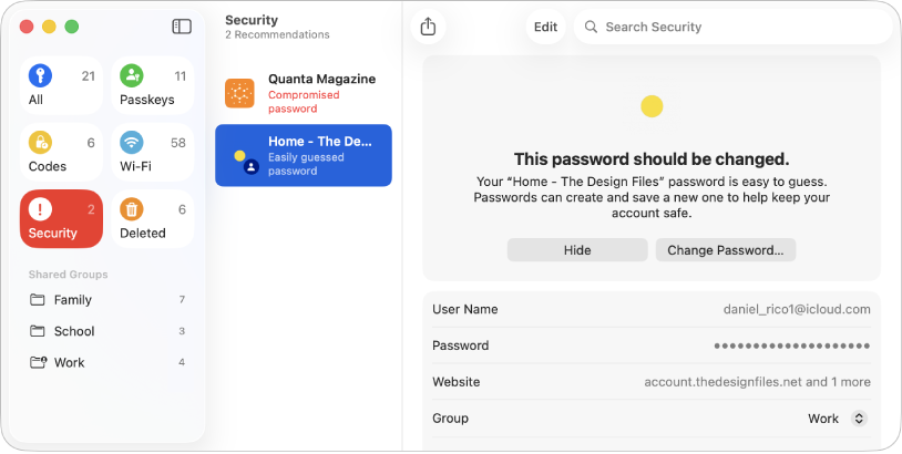O ecrã principal da aplicação Palavras‑passe, mostrando os tipos de palavras‑passe na barra lateral à esquerda (com a opção “Segurança” selecionada), uma lista de contas com palavras‑passe que podem ter problemas de segurança ao centro (com a conta Bazare selecionada) e os detalhes do problema de segurança da conta Bazare à direita.