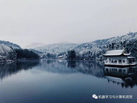 itchat 保存好友信息以及生成好友头像图片墙