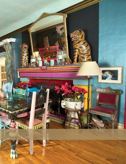 Julien’s Auctions | 9